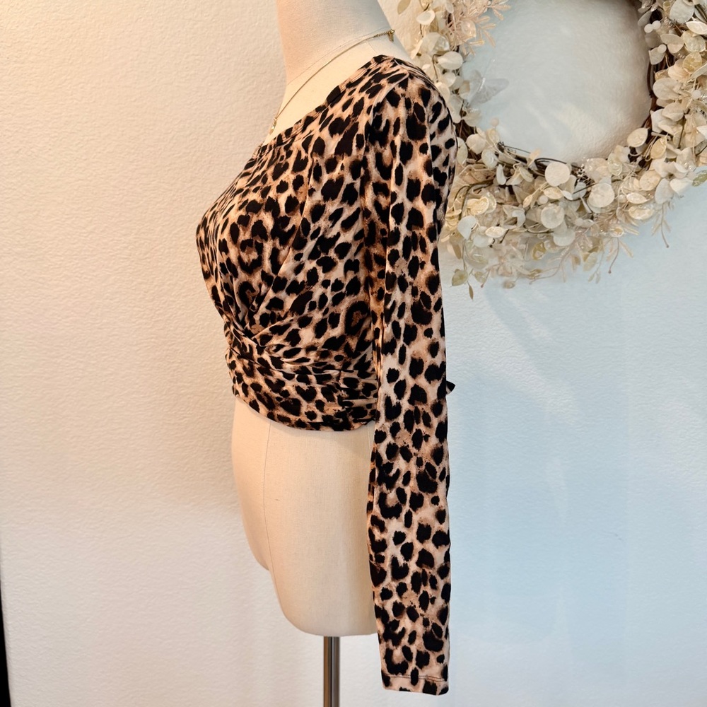 🐆 Victoria’s Secret Heavenly Modal Leopard Print Tie-Back Long Sleeve Crop Top - Picture 8 of 13